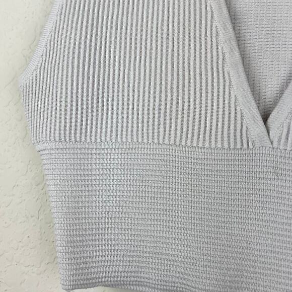 Babaton by Aritzia Cream Sculpt Knit Ribbed Crop Deep V Tank Top Size XS - Picture 4 of 6